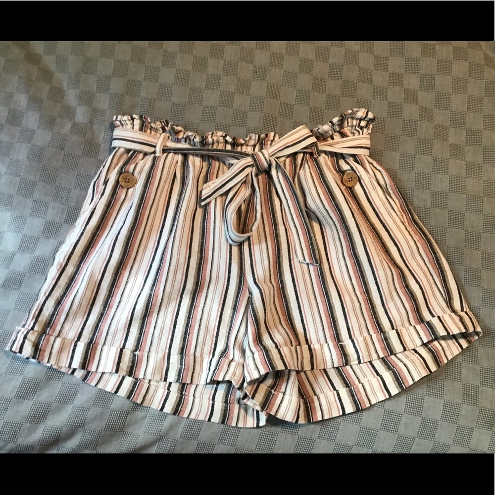 Maurice’s Belted Linen blend shorts Sz M